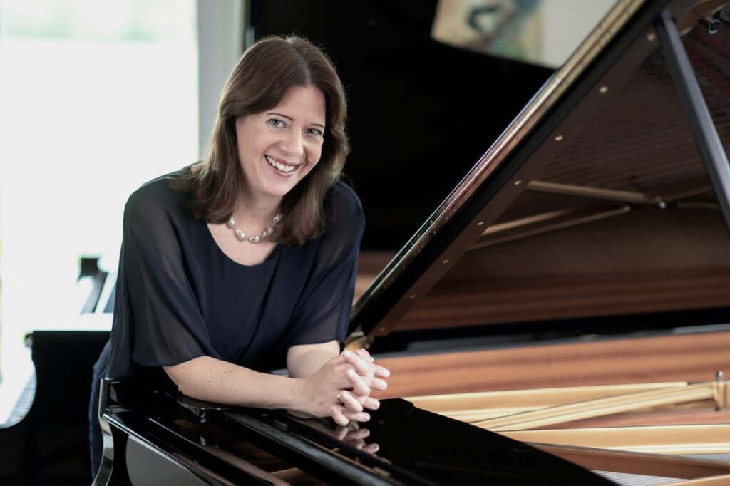 Katharina Hinz (Klavier) - Foto: Hans-Jürgen Wege